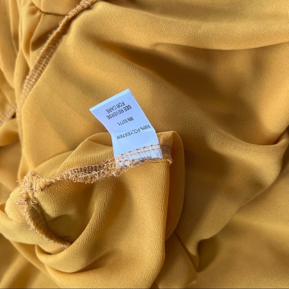 Kaktus button down cropped pleaded top Large - Picture 8 of 11